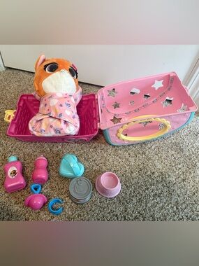 Disney Jr. T.O.T.S. Carrier Playset- “MIA-The Kitten”